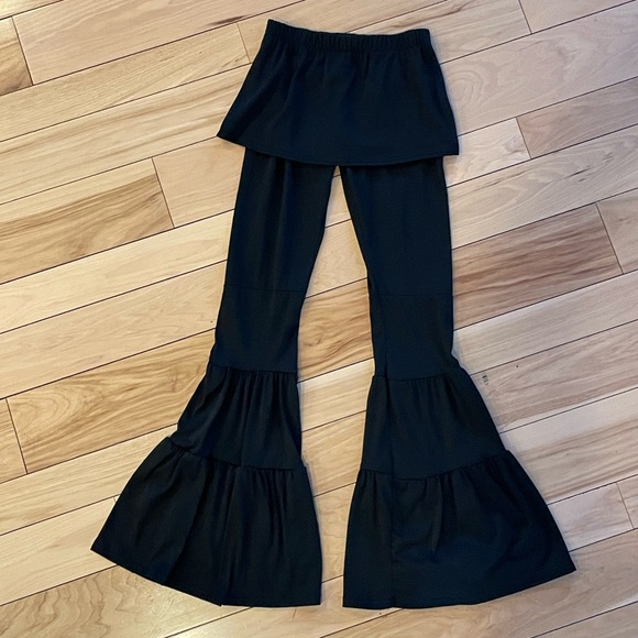 BLACK BELL BOTTOMS—EXTRA SMALL AND NEVER WORN—STRECH PANTS CUTE - Picture 11 of 14